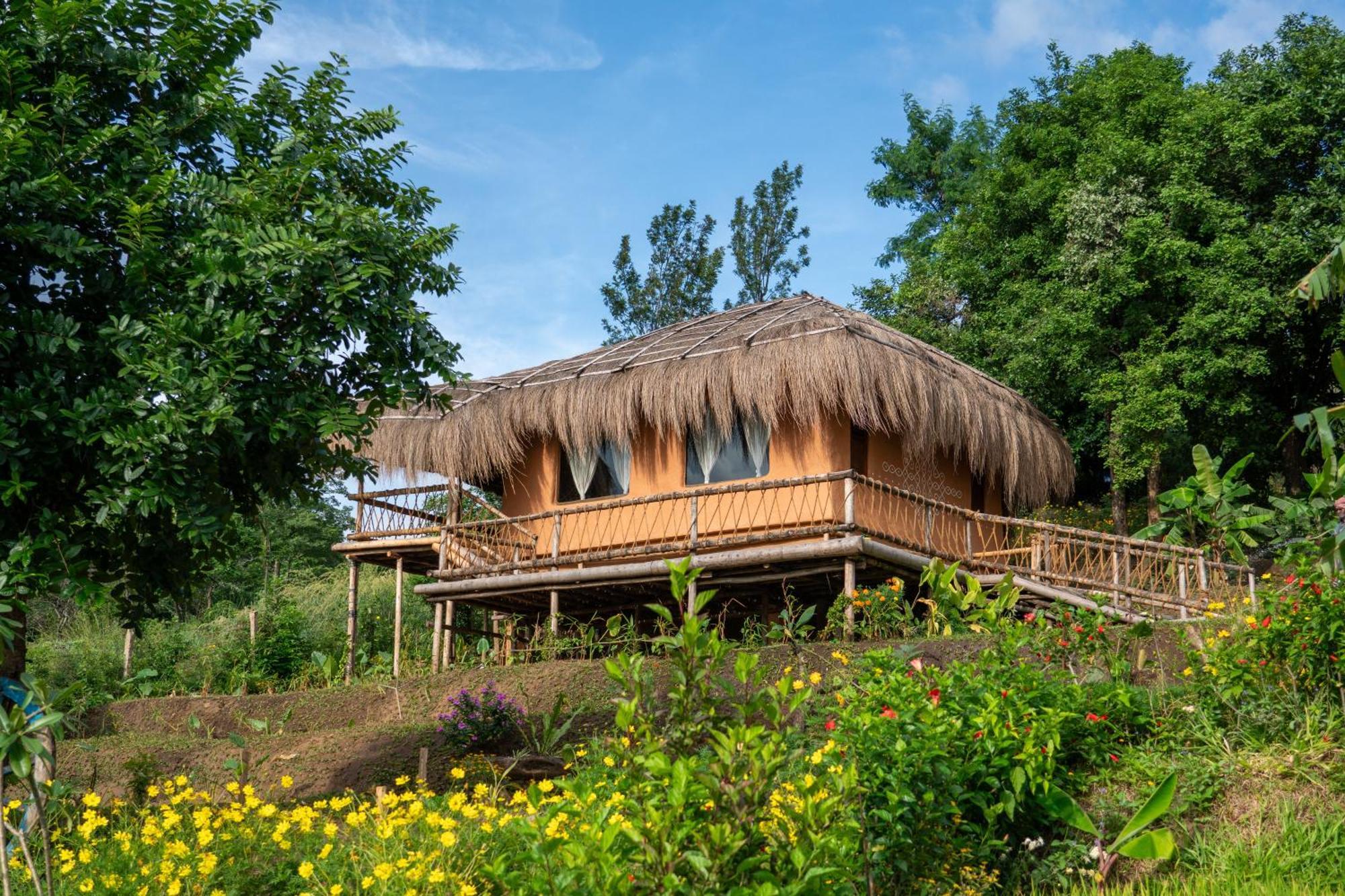 Hotel The Mudhouse Marayoor Munnar Exterior foto